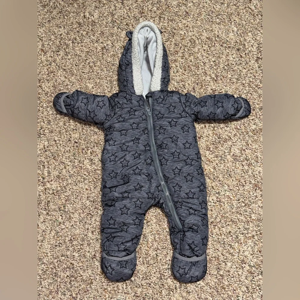 Wonder Nation boys, girls infants 3-6 month‎ Charcoal Star Kids snowsuit
